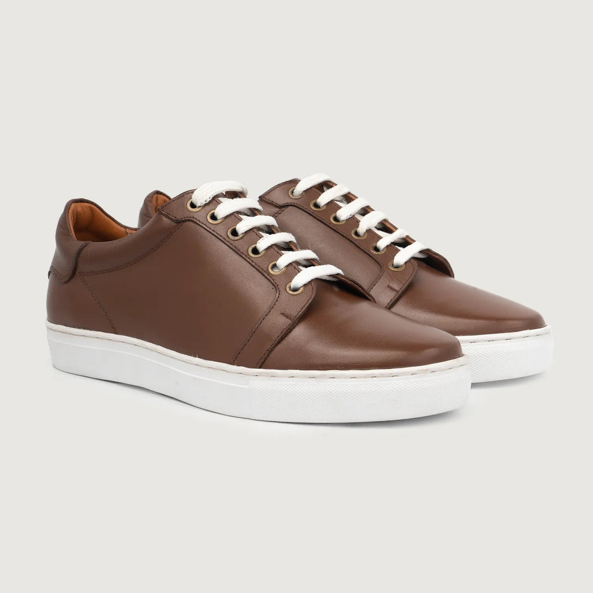 Carter Runn Brązowy Skórzane sneakersy Męska For Men in Brown Full-Grain Leather - Widok z profilu | Kup online w oficjalnym sklepie