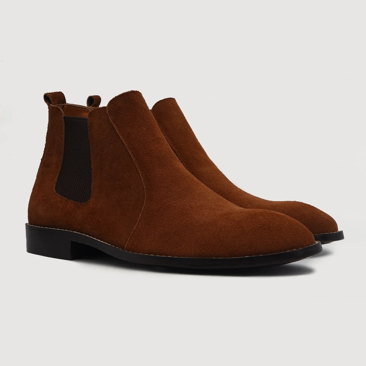 Clarkson Chelsea Brązowy Suede Skórzane trzewiki Męska For Men in Brown Goatskin Suede - Widok z profilu | Kup online w oficjalnym sklepie