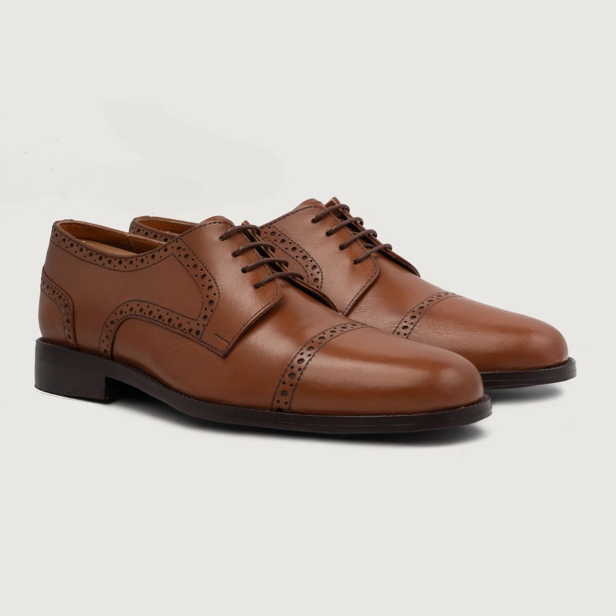 Dirk Brogues Derby Jasnobrązowy Skórzane buty Męska For Men in Tan Full-Grain Leather - Widok z profilu | Kup online w oficjalnym sklepie