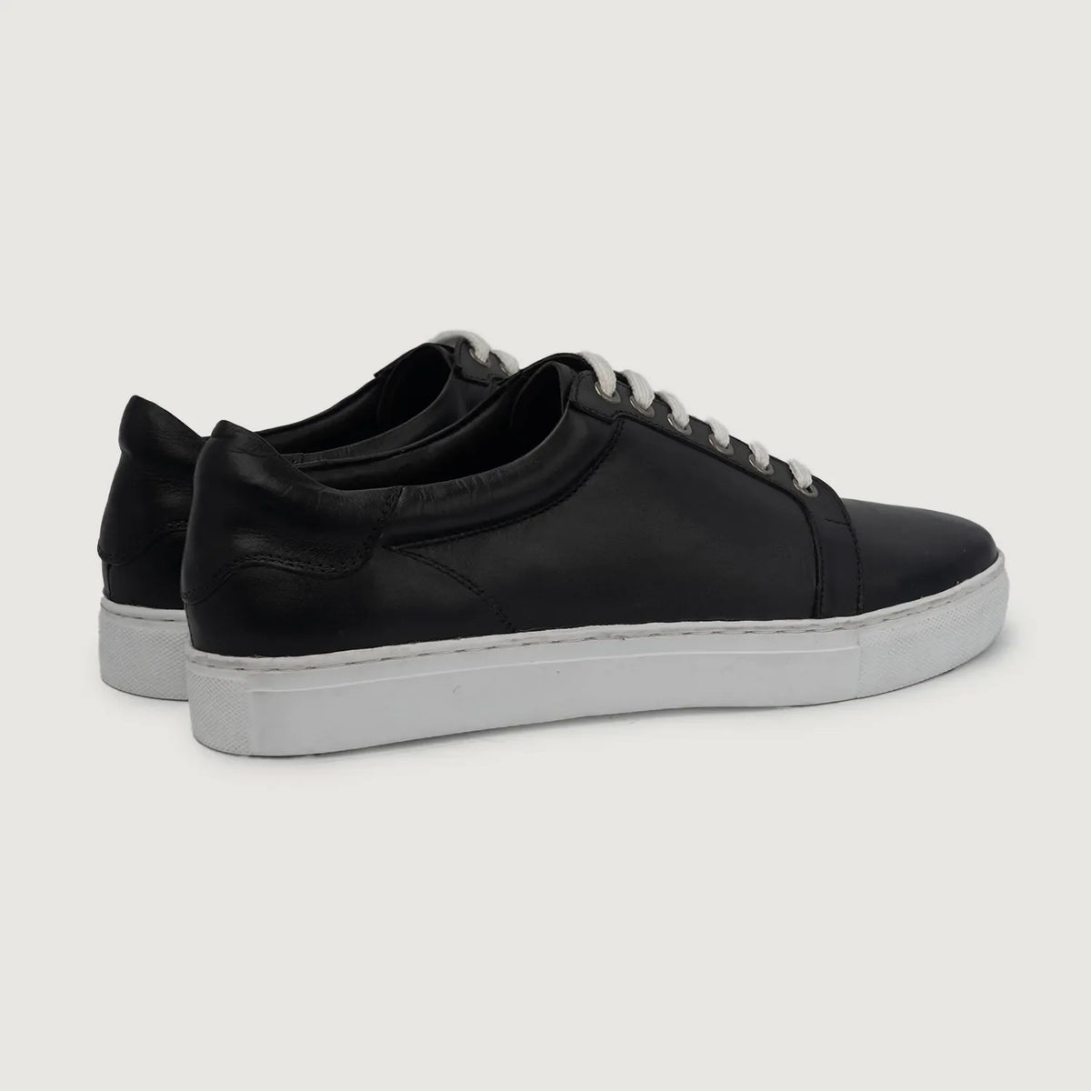 Carter Runn Czarny Skórzane sneakersy Męska For Men - Wzmocniony zapiętek i precyzyjne podwójne szwy