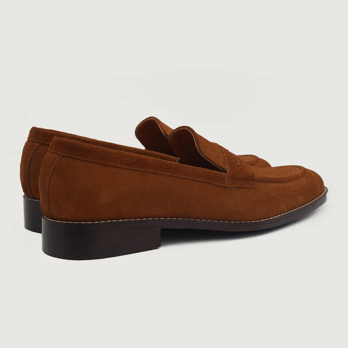 High-Traction Rubber Outsole & Lug Tread Pattern on Baxton Brązowy Suede Skórzane mokasyny Męska For Men