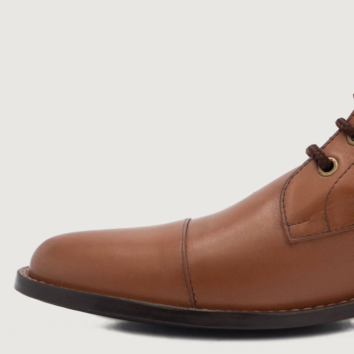 High-Traction Rubber Outsole & Lug Tread Pattern on Knight Derby Jasnobrązowy Skórzane trzewiki Męska For Men