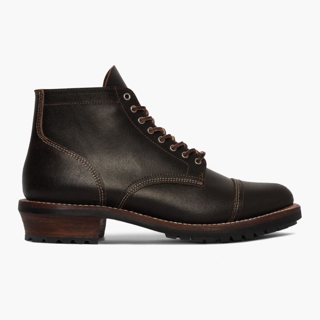 Classic Full-Grain leather Boots - Konstrukcja ramowa Goodyear welt i detal noska