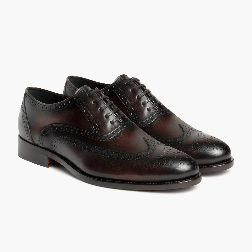 Aviator Chocolate Skórzane mokasyny Męska in Chocolate Full-Grain Leather - Widok z przodu i dopasowana sylwetka | Kup online w oficjalnym sklepie