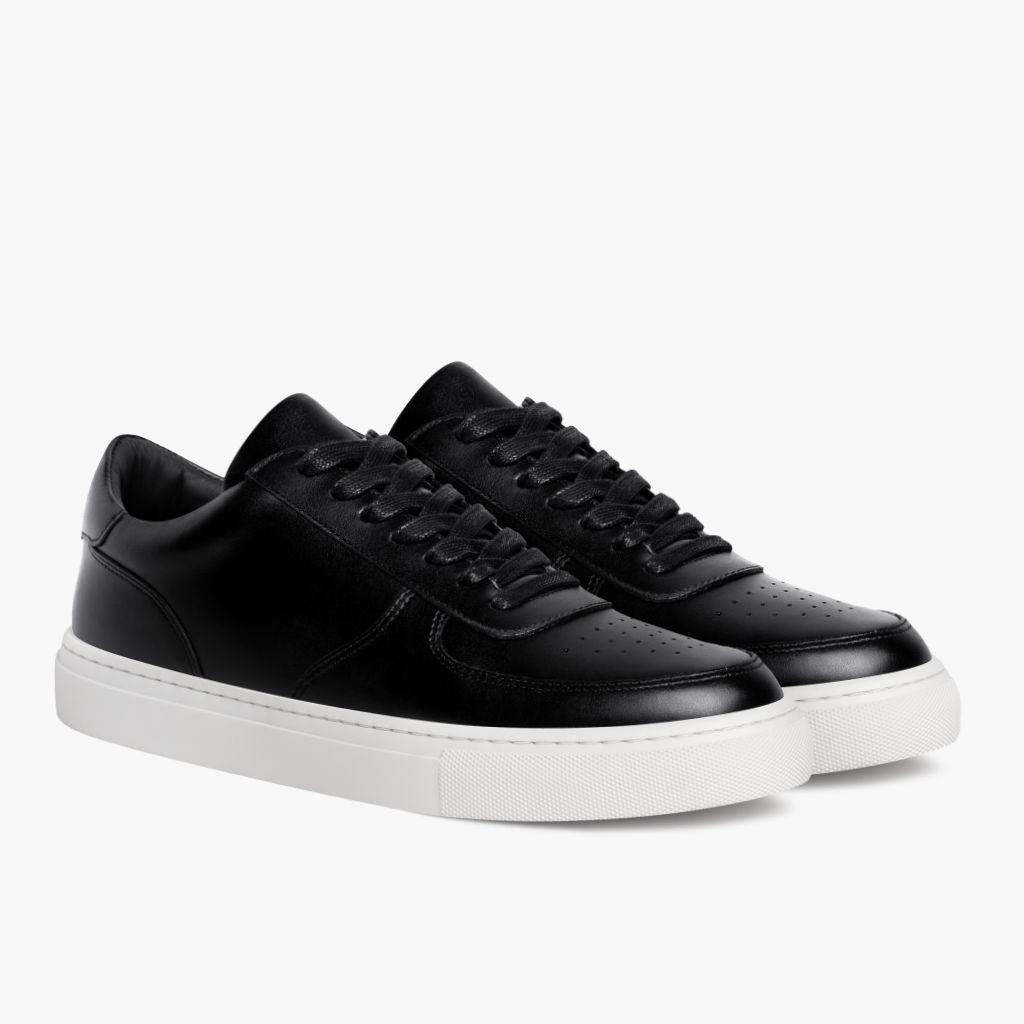 Court Black Leather Sneakers z czarnej prawdziwej skóry bydlęcej - Widok z profilu | Kup online w oficjalnym sklepie