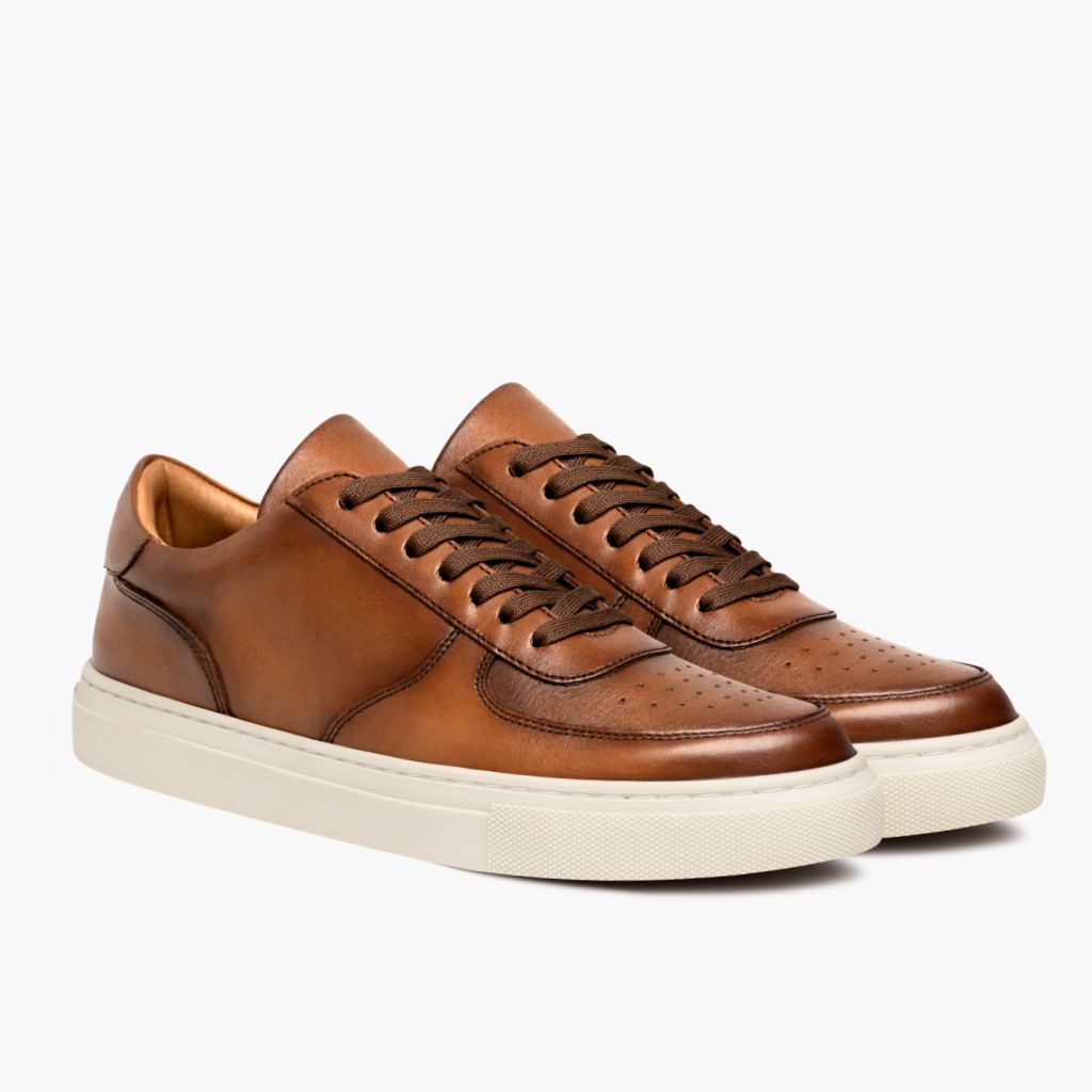 Court Toffee x Off-White Skórzane sneakersy Męska in White Full-Grain Leather - Widok z profilu | Kup online w oficjalnym sklepie