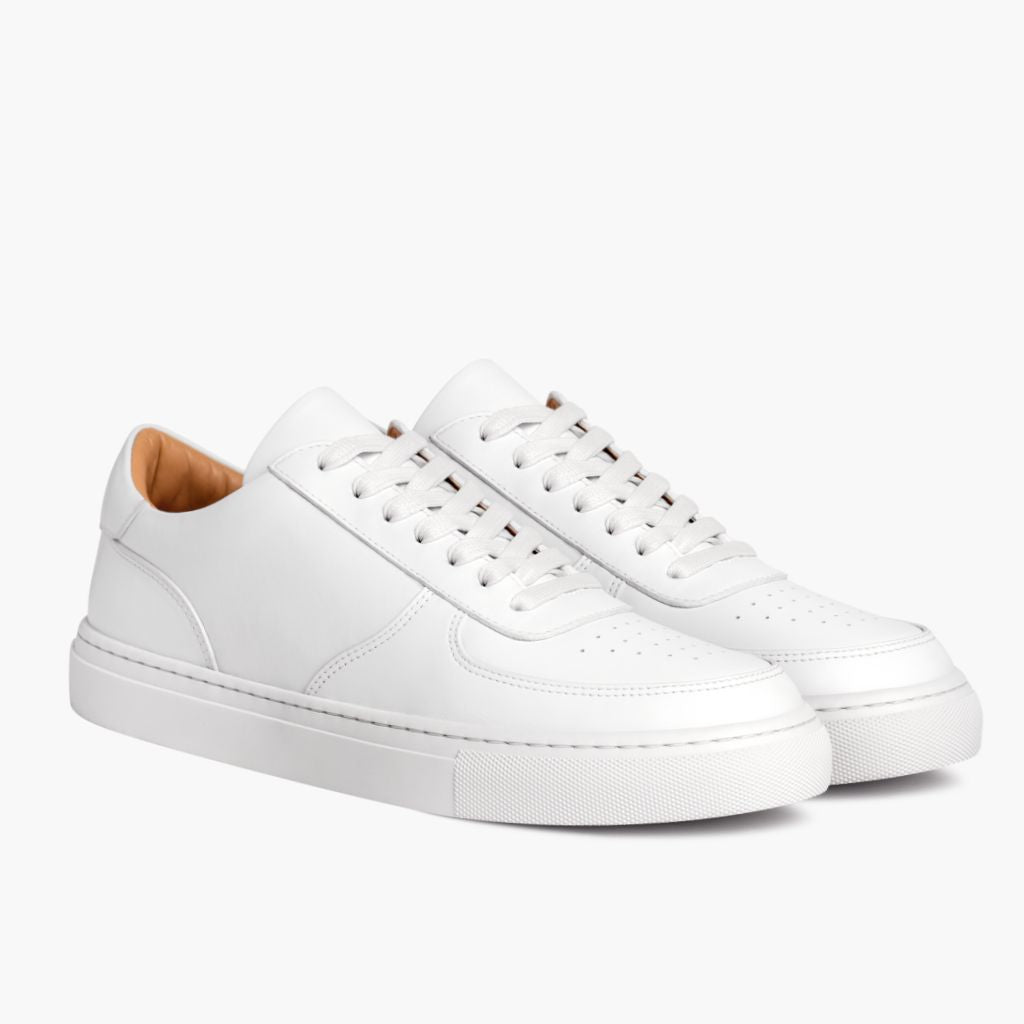 Court Toffee x Off-White Leather Sneakers in White Full-Grain Leather - Widok z profilu | Kup online w oficjalnym sklepie