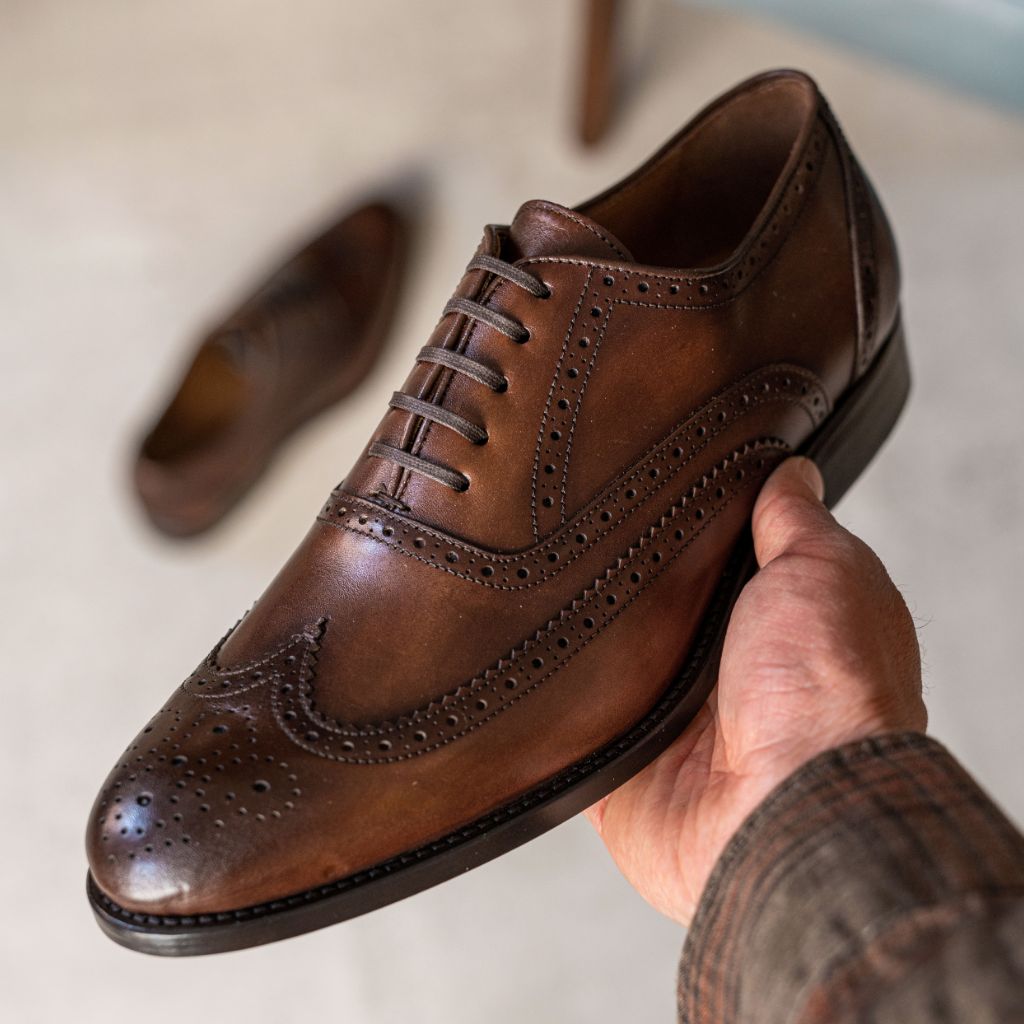 Tailored Rib Cuffs & Hem Craftsmanship Construction Detail on Aviator Cinnamon Skórzane buty Męska