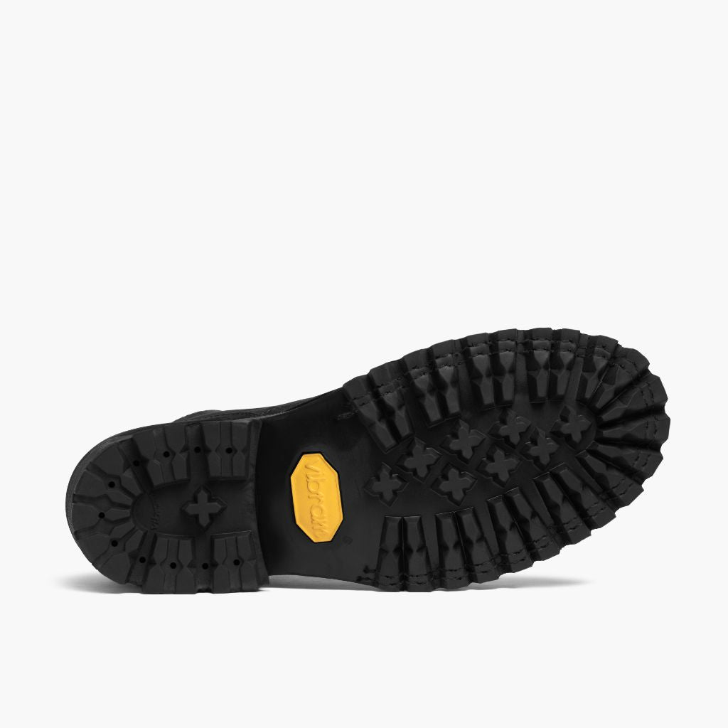 High-Traction Rubber Outsole & Lug Tread Pattern on Challenger Czarny Matte Skórzane trzewiki Męska