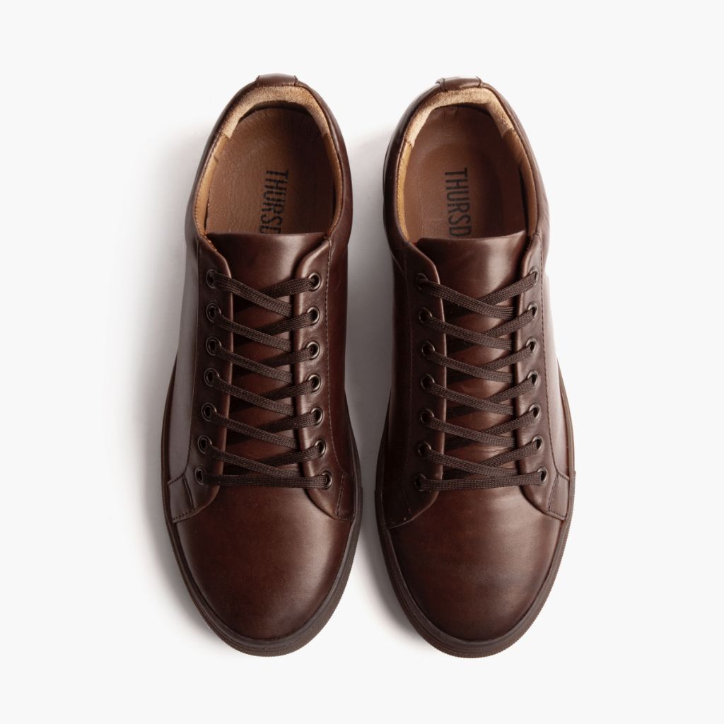 Premier Low Top Old English Skórzane sneakersy Męska For Men - Wzmocniony zapiętek i precyzyjne podwójne szwy