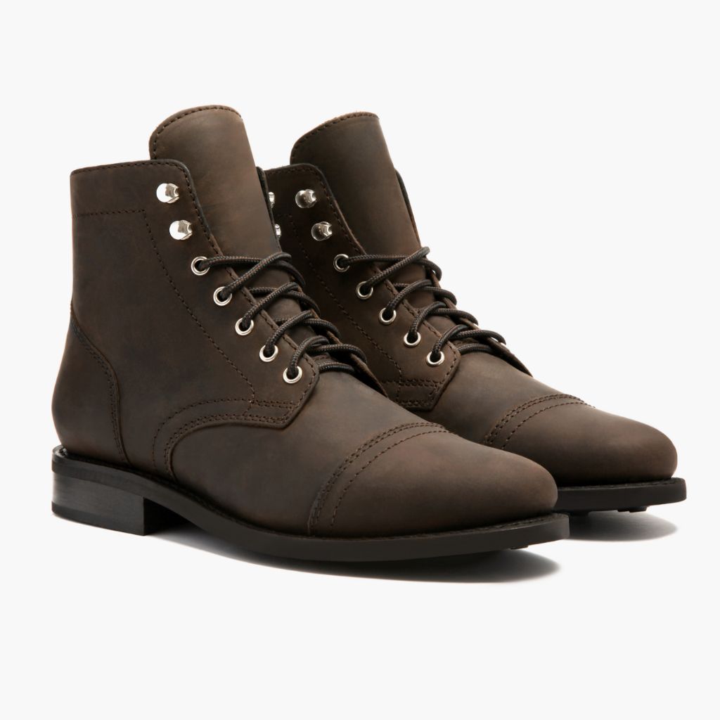 Classic Full-Grain leather Boots - Konstrukcja ramowa Goodyear welt i detal noska