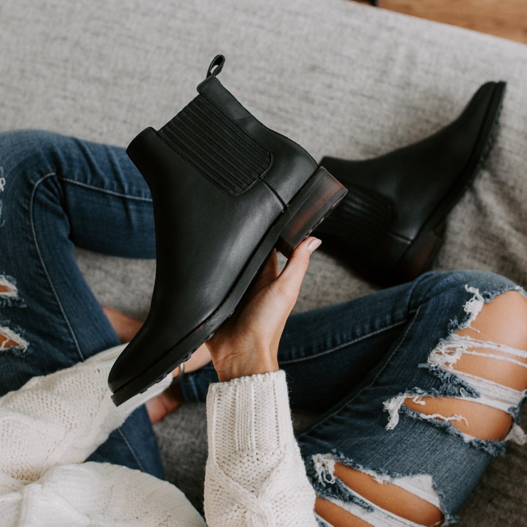 Top-Down Perspective Showing Lacing System & Tongue Craftsmanship