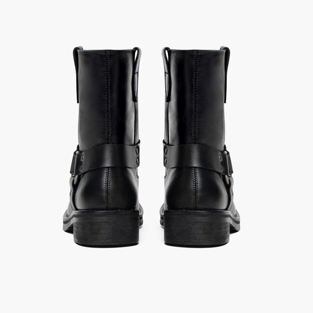 High-Traction Rubber Outsole & Lug Tread Pattern on Outlaw Czarny Skórzane trzewiki Damska