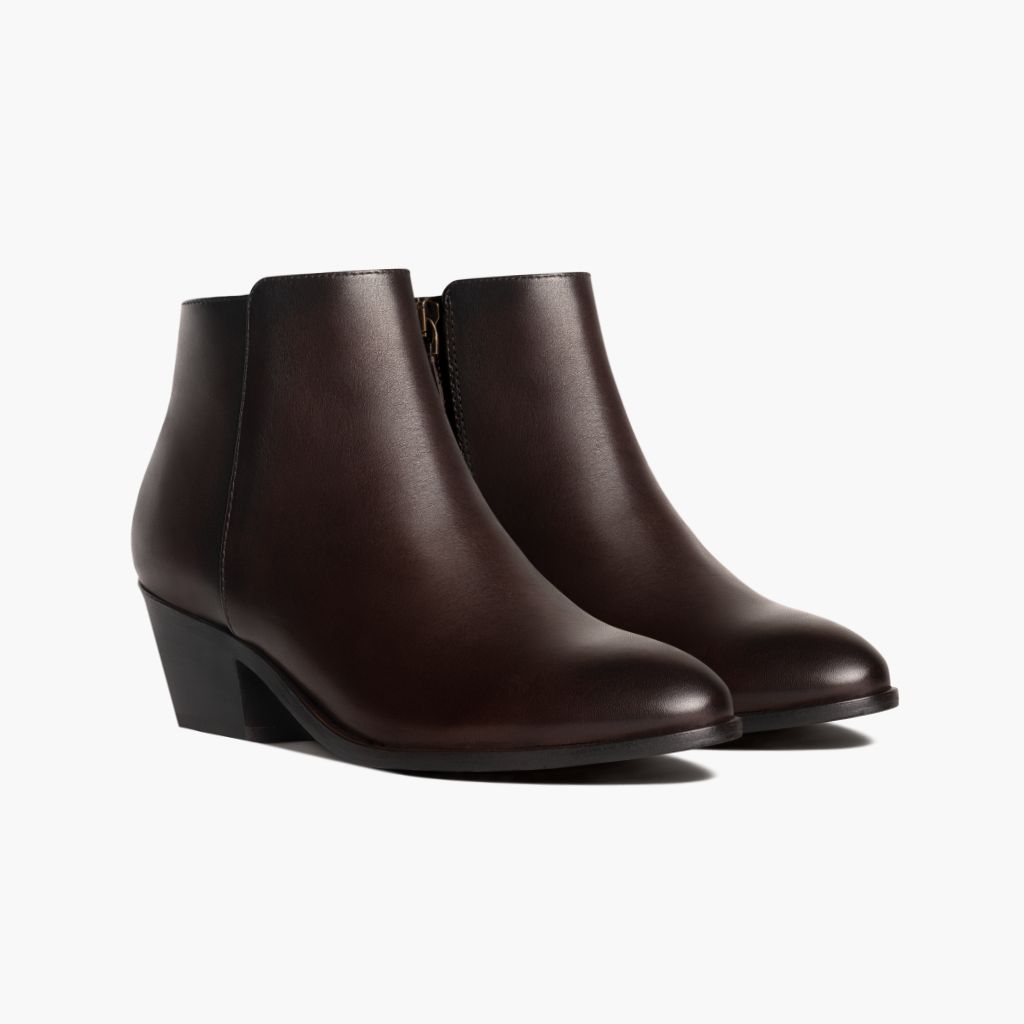 Classic Full-Grain leather Boots - Konstrukcja ramowa Goodyear welt i detal noska