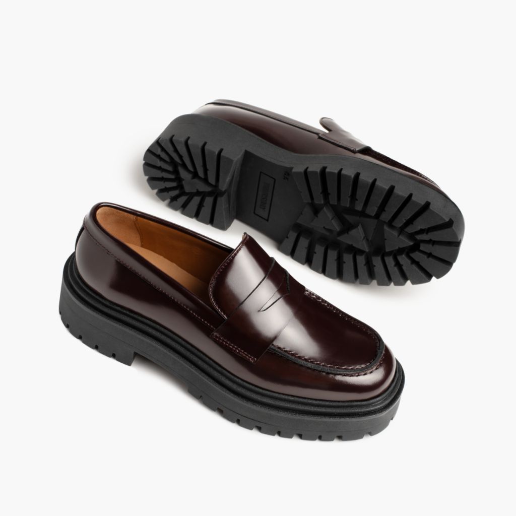 High-Traction Rubber Outsole & Lug Tread Pattern on Penny Platform Burgundzki Skórzane trzewiki Damska