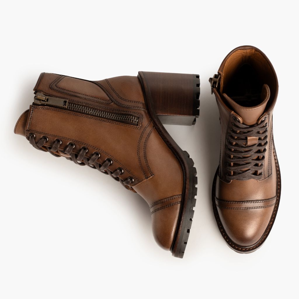 High-Traction Rubber Outsole & Lug Tread Pattern on Rebel Amber Wheat Skórzane trzewiki Damska