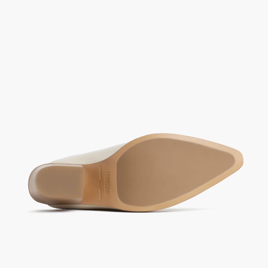 High-Traction Rubber Outsole & Lug Tread Pattern on Summer Ivory Skórzane trzewiki Damska