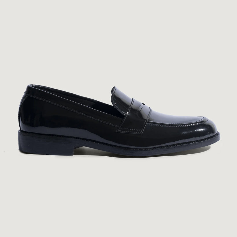 Baxton Czarna Patent Leather Loafers Męska