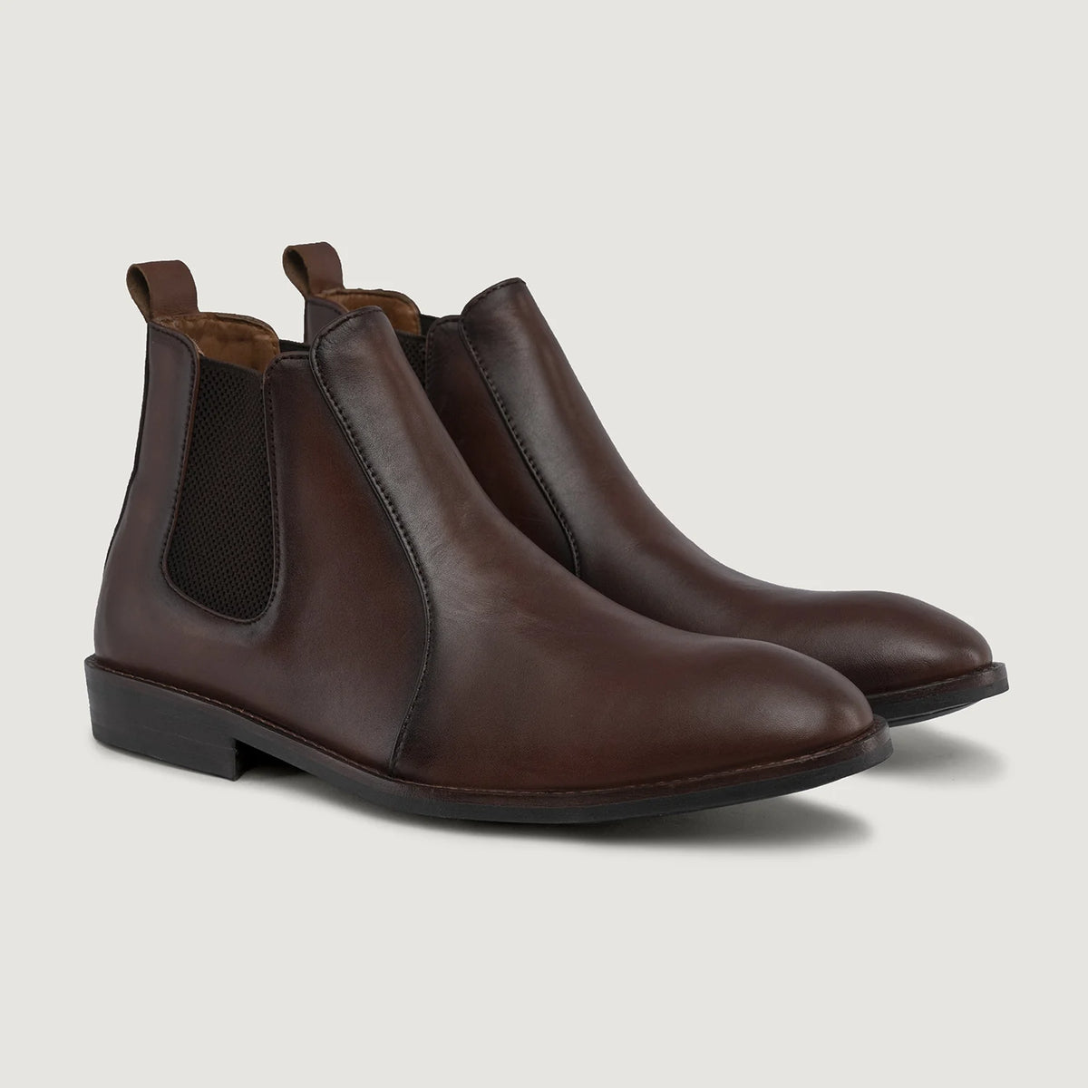 Clarkson Chelsea Brown Burnished Leather Boots StudGuard For Men in Burnished Brown Full-Grain Leather - Widok z profilu | Kup online w oficjalnym sklepie