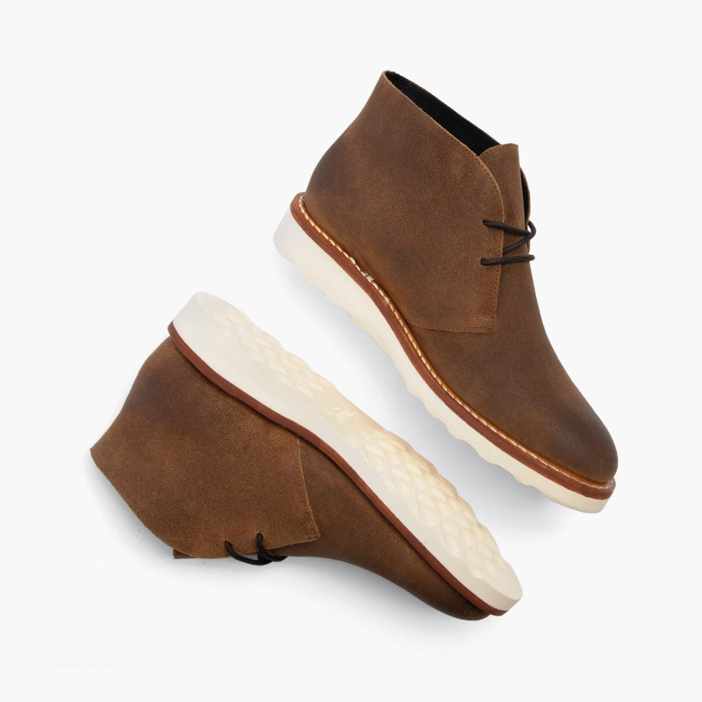 High-Traction Rubber Outsole & Lug Tread Pattern on Scout Safari Skórzane trzewiki Męska For Men
