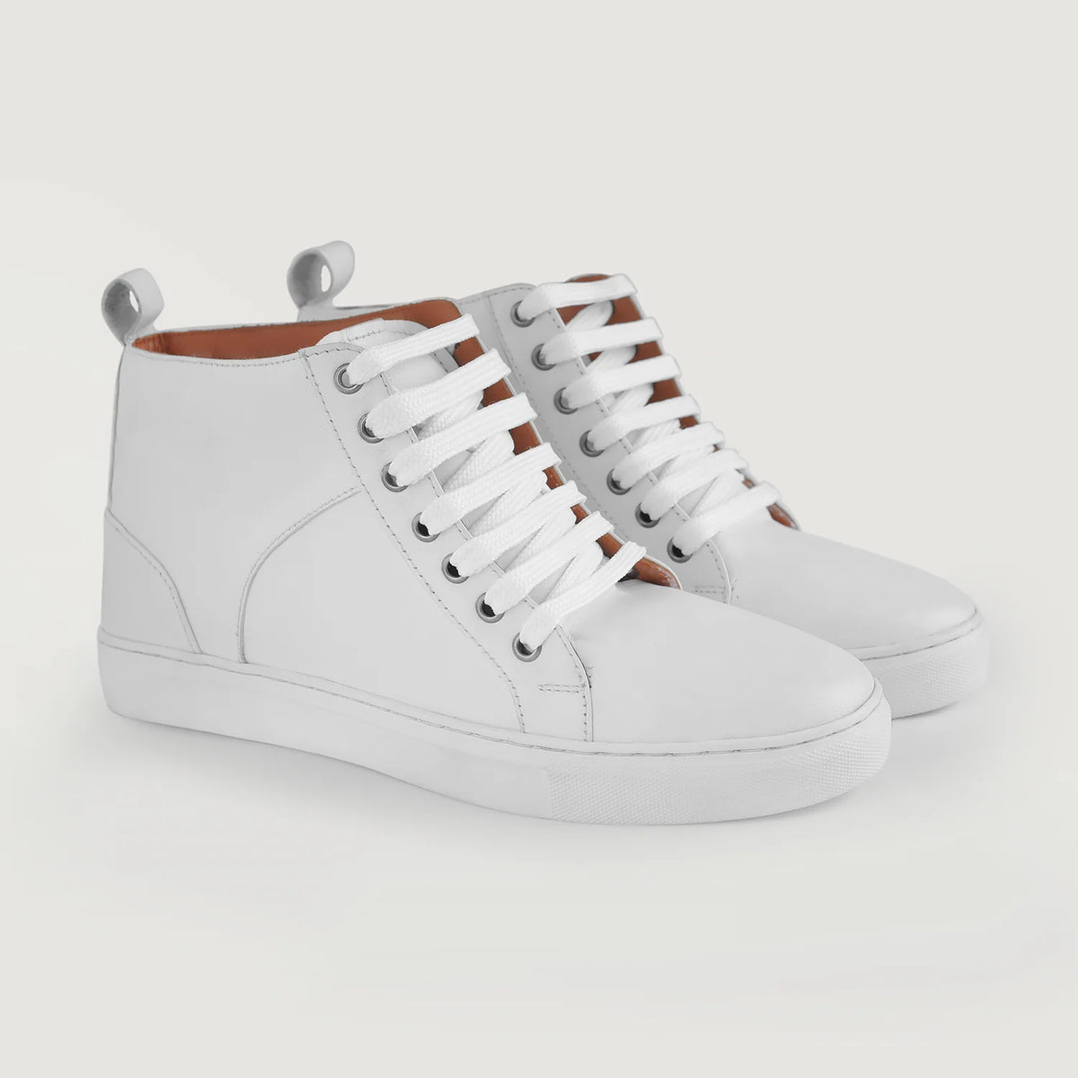 Marty High Top White Skórzane sneakersy Męska in White Full-Grain Leather - Widok z profilu | Kup online w oficjalnym sklepie