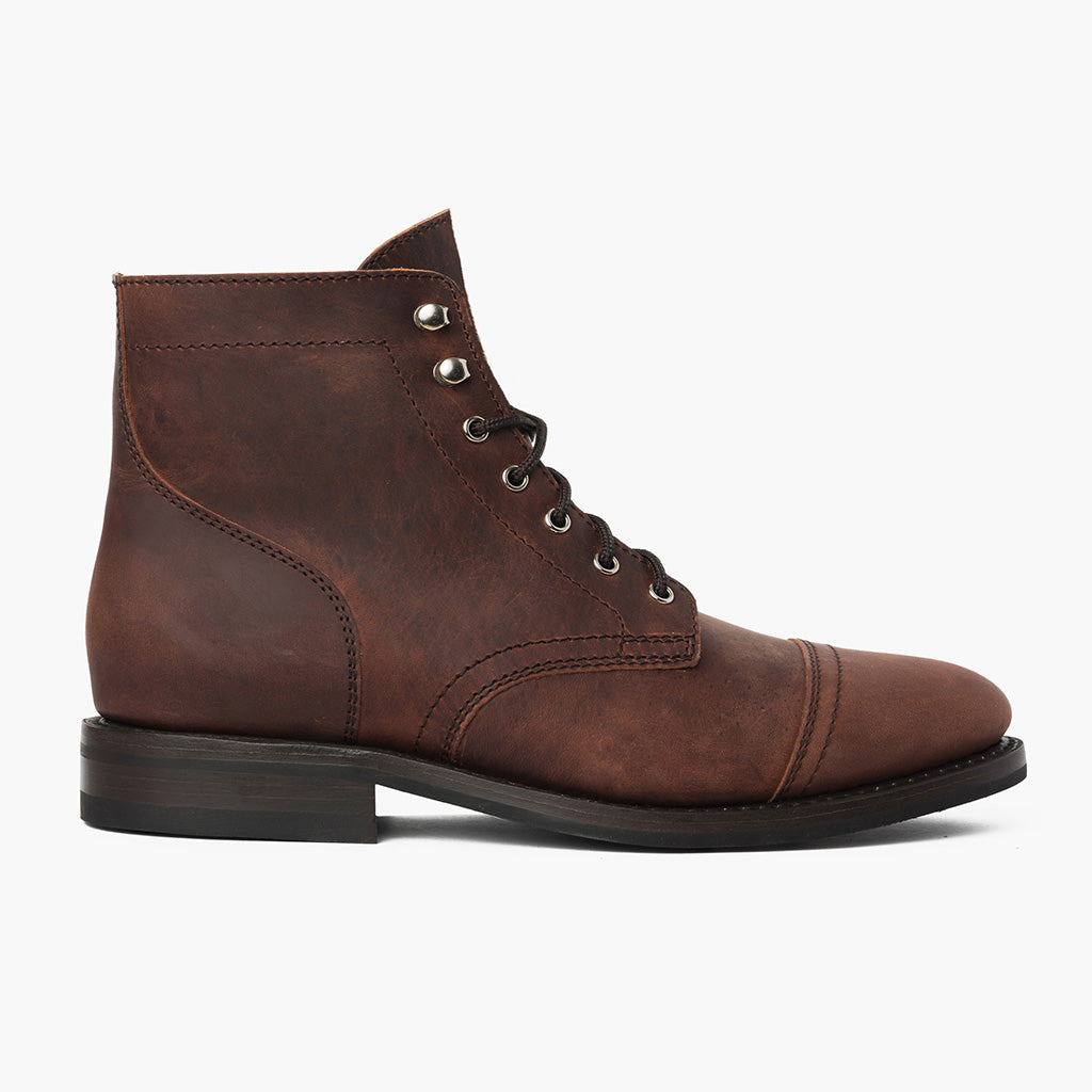 Classic Full-Grain leather Boots - Konstrukcja ramowa Goodyear welt i detal noska