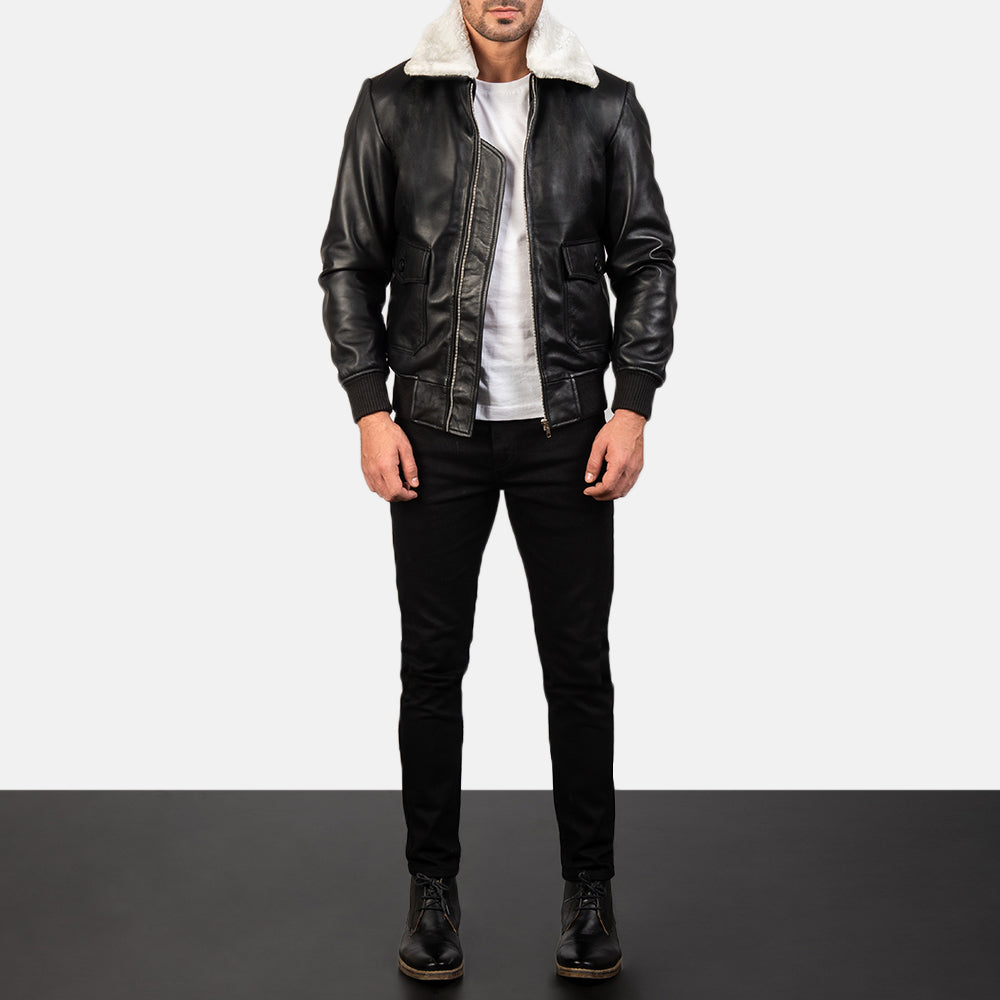 
Airin G-1 Black & White Leather Bomber Jacket - Widok z boku z ergonomicznym krojem rękawa