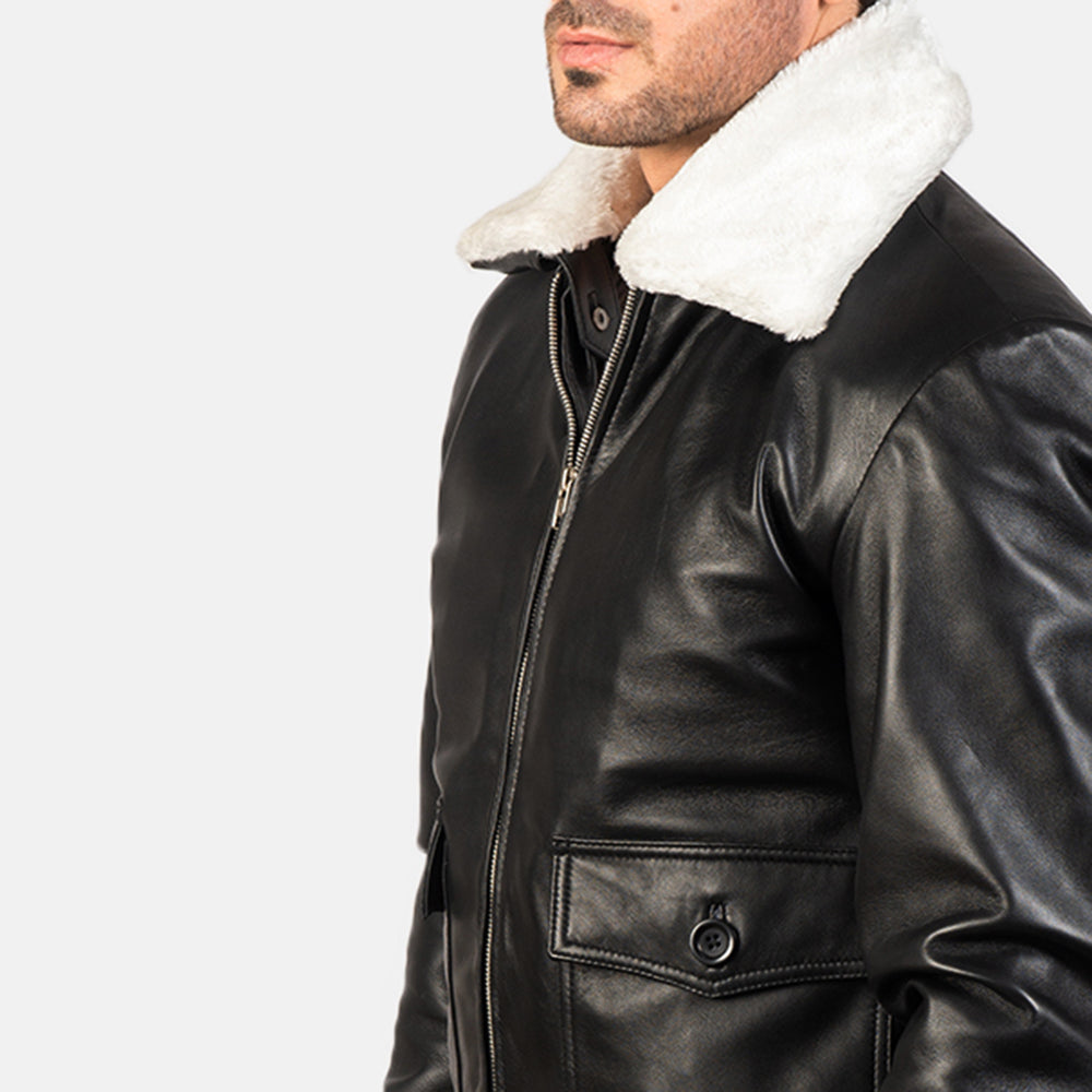 
Widok podszewki Showing Quilted Viscose Lining & Dwie funkcjonalne kieszenie wewnętrzne