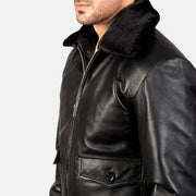 
Widok podszewki Showing Quilted Viscose Lining & Dwie funkcjonalne kieszenie wewnętrzne