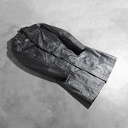Open Hem &amp; Hem Craftsmanship Construction Detail on Women's Alexis Czarna Single Breasted Skórzany Płaszcz Damska