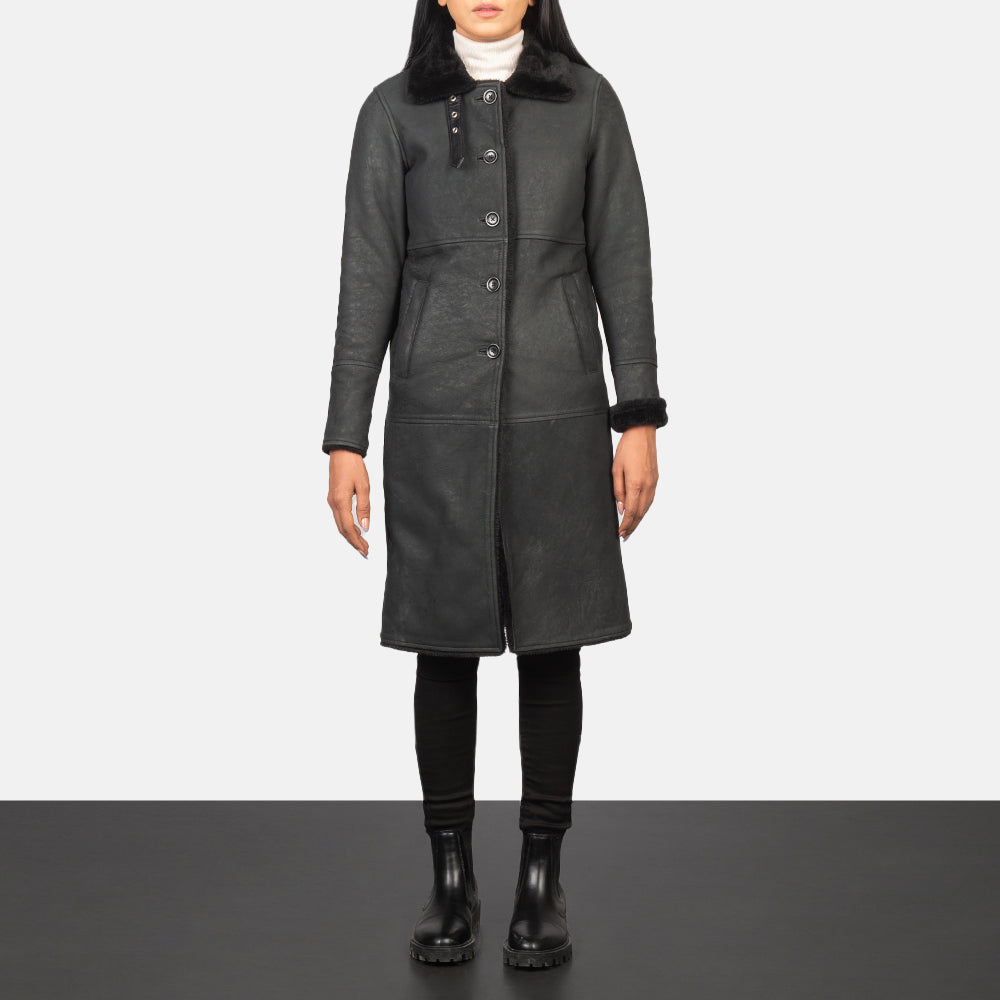 Women's Alina Shearling Czarna Skórzany Płaszcz Damska in Distressed Black Sheepskin Leather - Front Profile View &amp; Tailored Silhouette | Buy Online