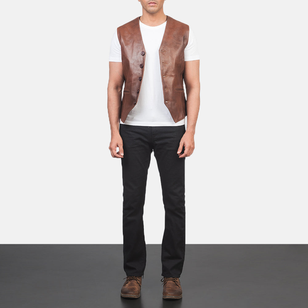 Men's Auden Brązowa Skórzana Kamizelka Męska - Lateral Side Profile View Showing Sleeve Cut &amp; Athletic Taper Fit