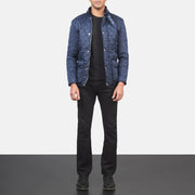 Close-Up Detail of Belted Band &amp; Button Hardware on Men's Barry Quilted Blue Windbreaker Kurtka Skórzana Męska