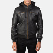 
Bouncer Biz Black Leather Hooded Bomber Jacket - Widok z boku z ergonomicznym krojem rękawa