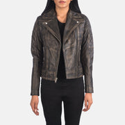 
Carolyn Quilted Distressed Brown Biker Jacket in Distressed Brown Goatskin Leather - Widok z przodu i dopasowana sylwetka | Kup online w oficjalnym sklepie