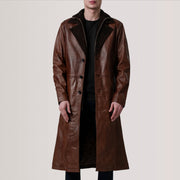 
Charlton Waxed Brązowy Leather Single Breasted Skórzany Płaszcz Męska For Men in Distressed Brown Sheepskin Burnished - Widok z przodu i dopasowana sylwetka | Kup online w oficjalnym sklepie