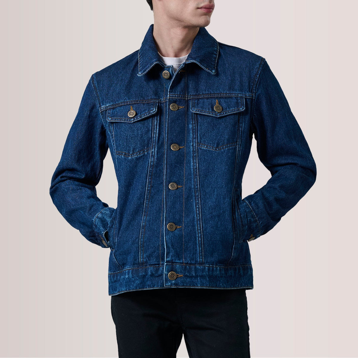 Authentic Full-Grain Leather Grain Texture &amp; Heavy-Duty Seam Stitching Detail