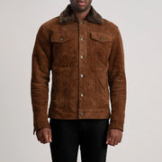 Close-Up Detail of Classic Collar &amp; Button Hardware on Dallis Brązowa Suede Shearling Trucker Kurtka Skórzana Męska
