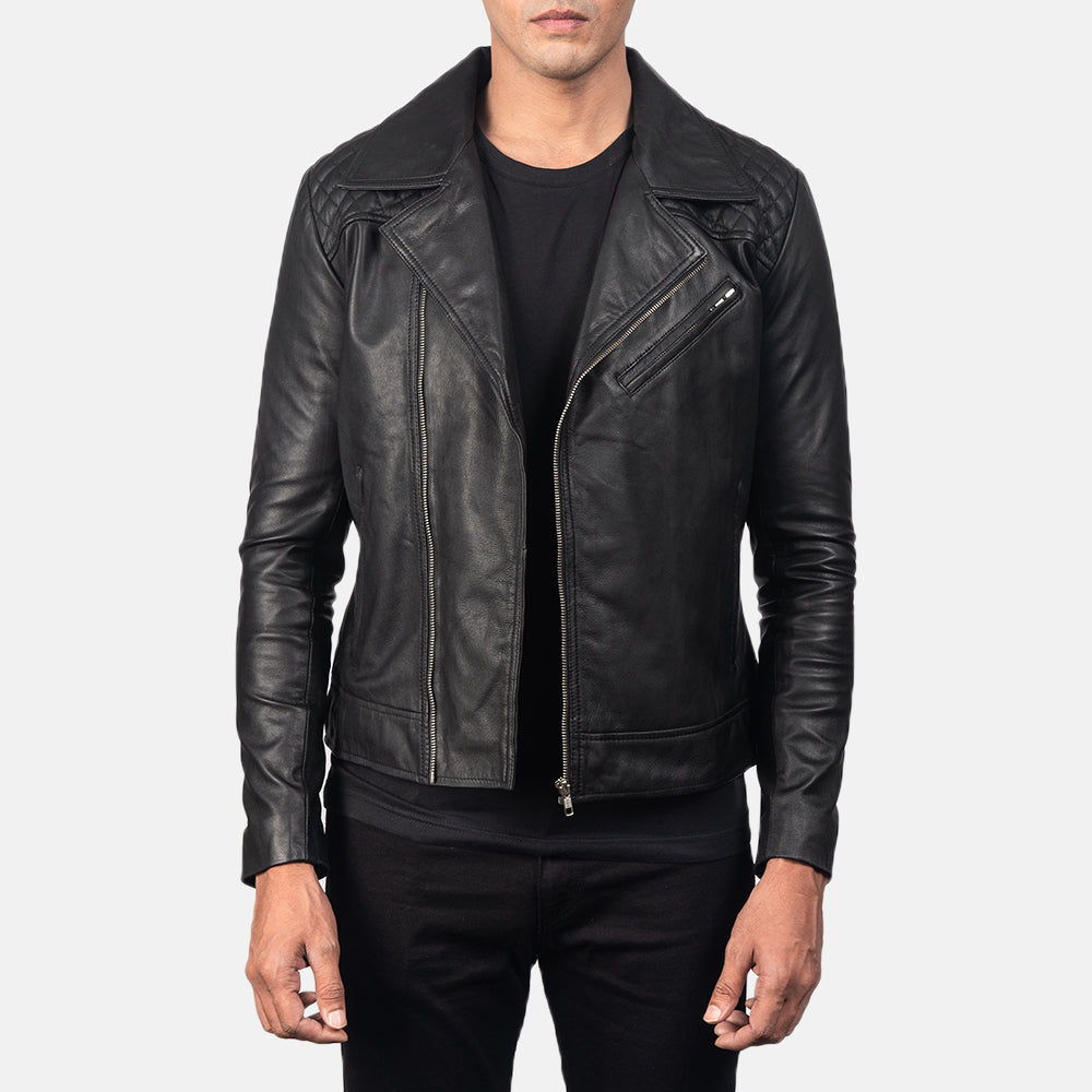 Danny Quilted Brown Leather Biker Jacket in Distressed Brown Goatskin Leather - Widok z przodu i dopasowana sylwetka | Kup online w oficjalnym sklepie