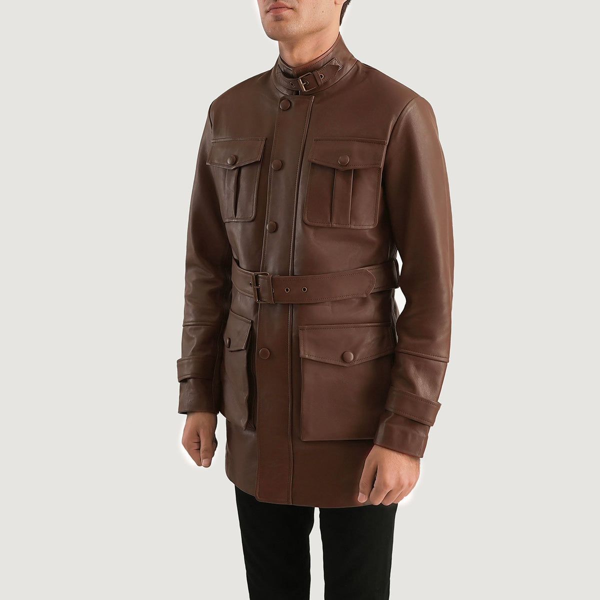
Brown Cowhide leather Jacket - Widok z tyłu z dopasowanymi ramionami i czystym dołem