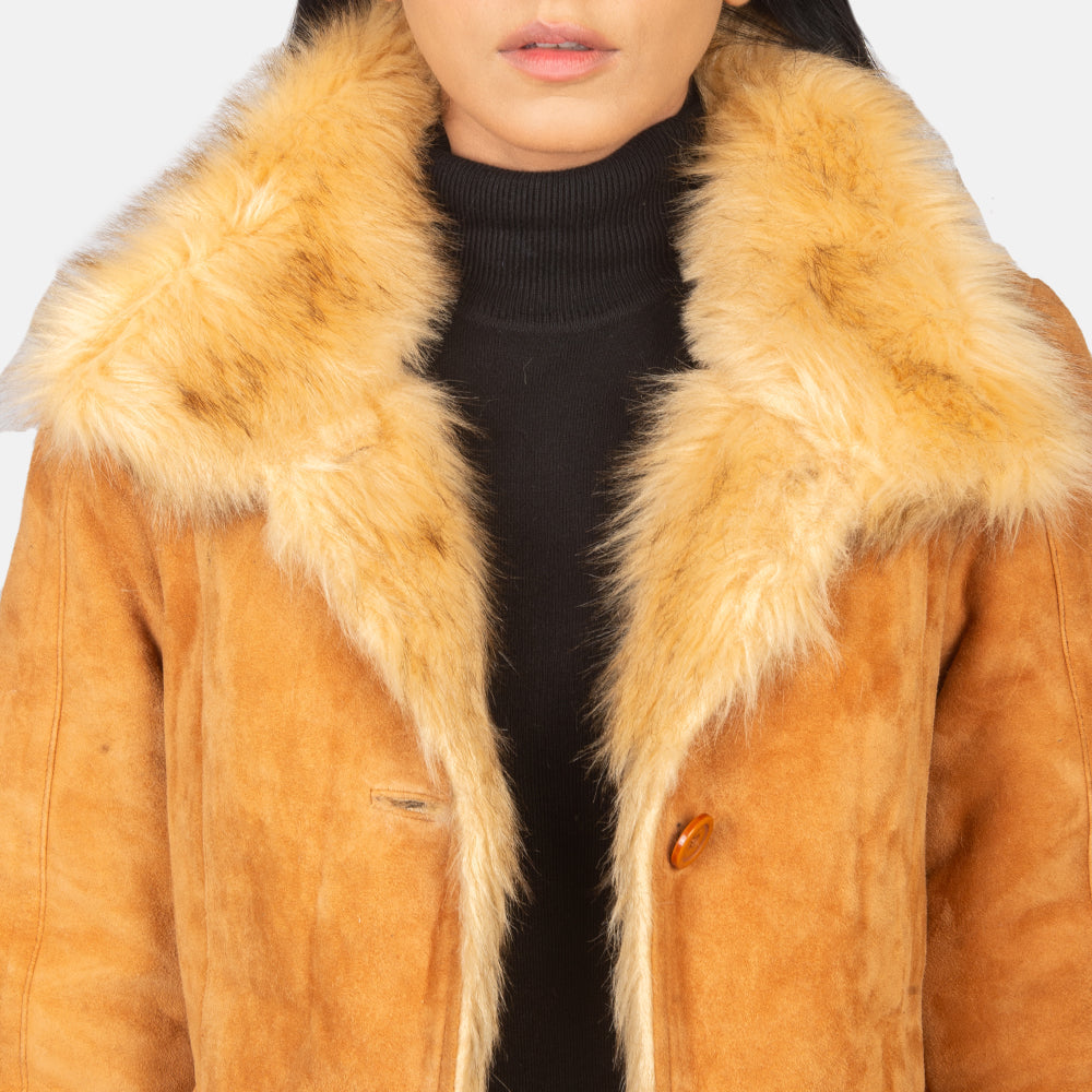 
Widok podszewki Showing Fully Faux Fur Lined & Dwie funkcjonalne kieszenie wewnętrzne