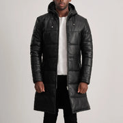 
Floyd Tan Hooded Leather Puffer Coat in Tan Brown Sheepskin Leather - Widok z przodu i dopasowana sylwetka | Kup online w oficjalnym sklepie