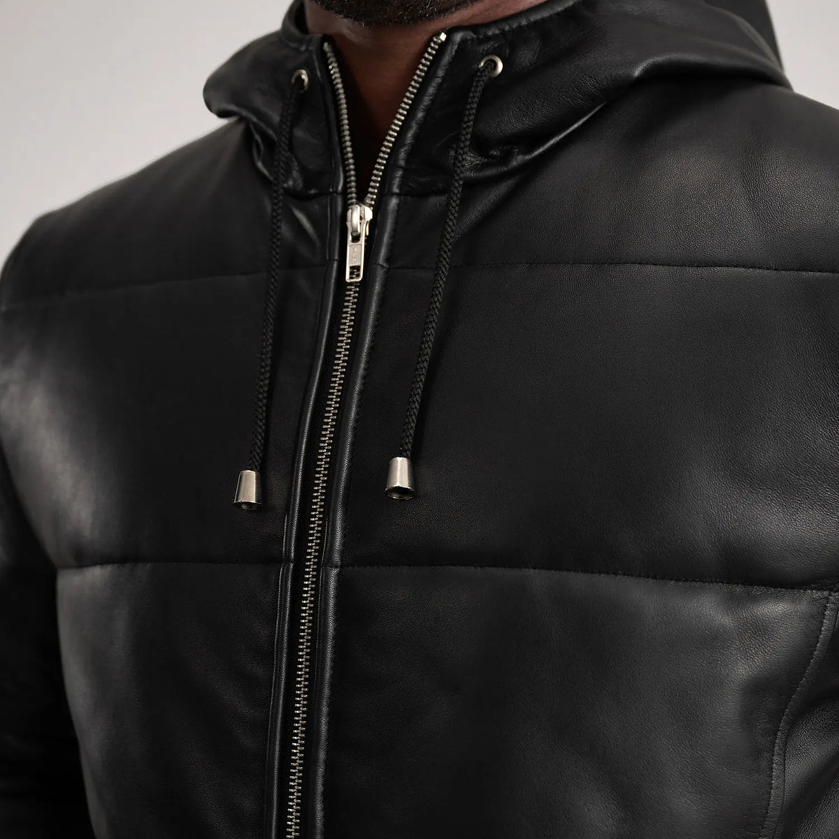 
Widok podszewki Showing Polyester Lining & Dwie funkcjonalne kieszenie wewnętrzne