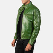 
Green Sheepskin Burnishing Biker Jacket - Widok z tyłu z dopasowanymi ramionami i czystym dołem