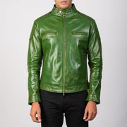 
Gatsby Quilted Green Leather Biker Jacket - Widok z boku z ergonomicznym krojem rękawa