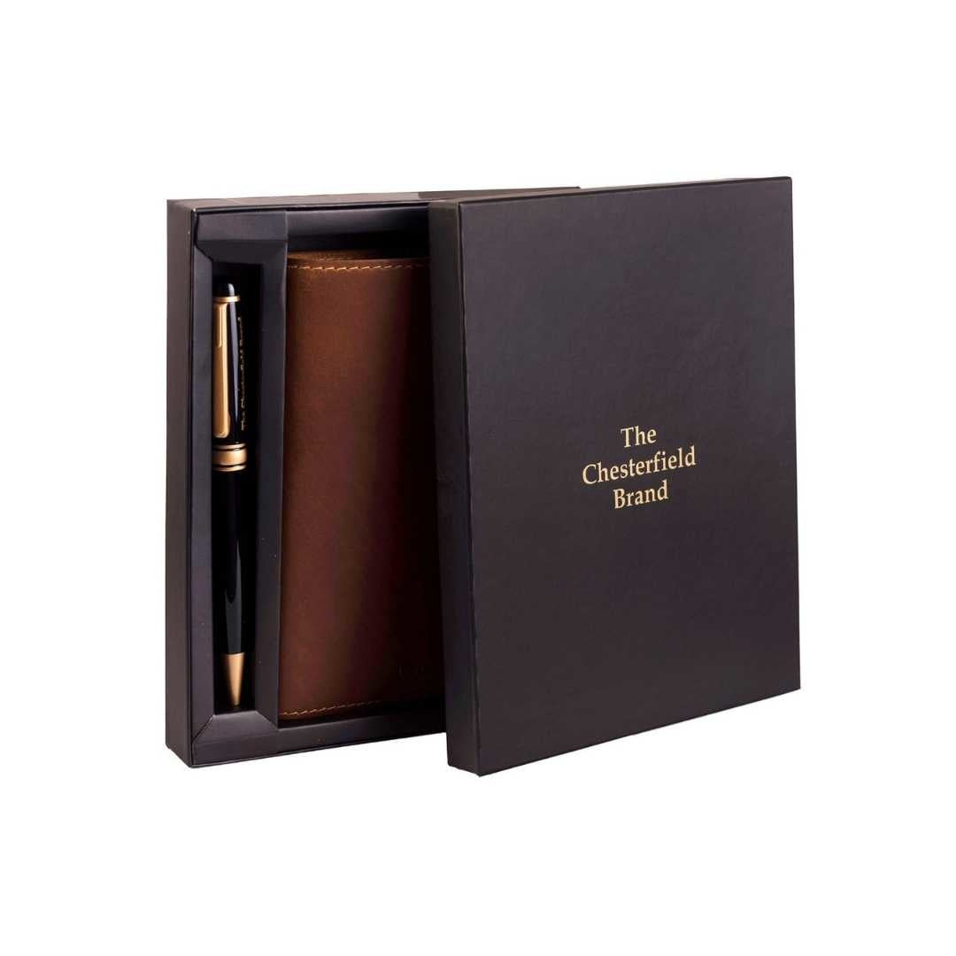 
Szczegółowe zbliżenie of Classic Collar & Heavy-Duty Zipper Hardware on Giftset Leather Writing Case and Pen (Passport holder)