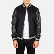 Harrison Czarna Hybrid Varsity Kurtka Skórzana Męska in Black Sheepskin Leather - Front Profile View &amp; Tailored Silhouette | Buy Online