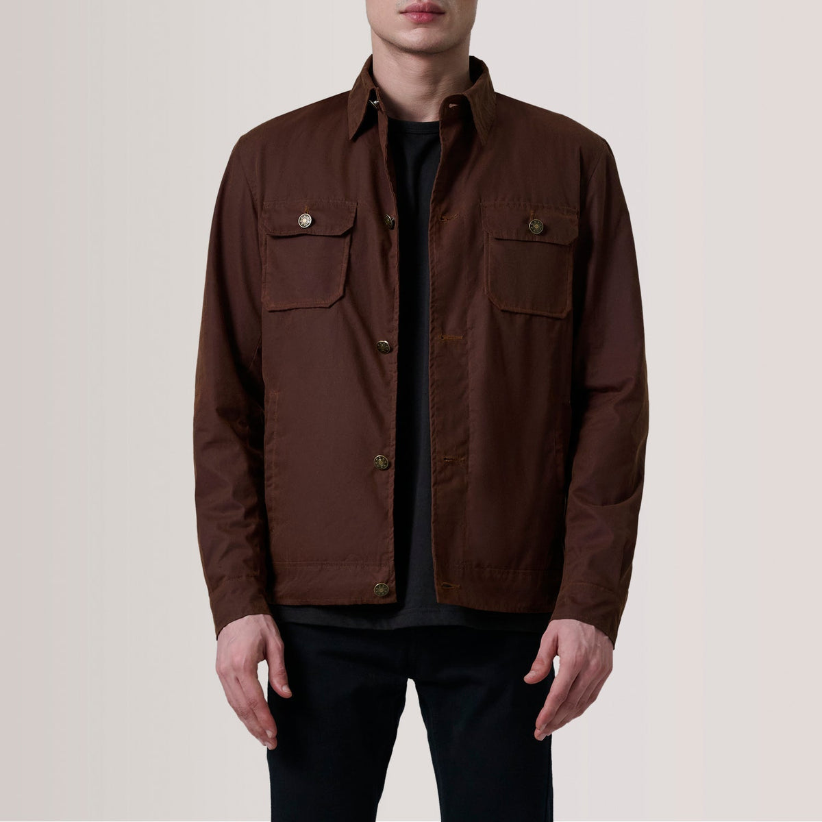Irwin Brązowa Waxed Canvas Field Kurtka Skórzana Męska For Men in Brown Waxed Cotton Canvas - Front Profile View &amp; Tailored Silhouette | Buy Online