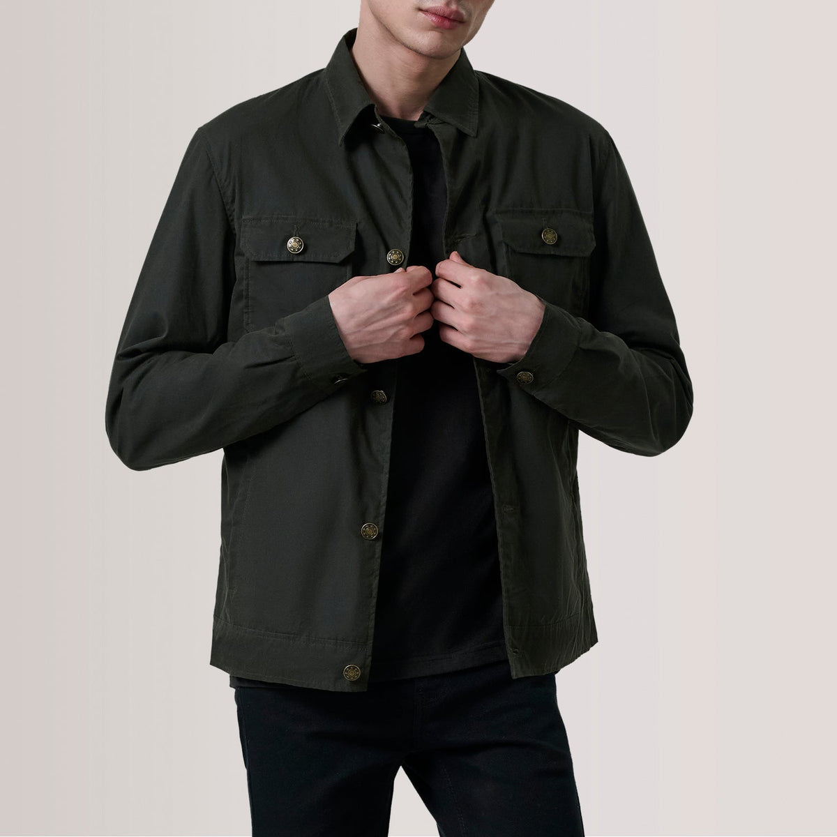 Irwin Olive Waxed Canvas Field Kurtka Skórzana Męska For Men in Olive Waxed Cotton Canvas - Front Profile View &amp; Tailored Silhouette | Buy Online