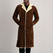 
Szczegółowe zbliżenie of Notch & Button Hardware on Kolby Brown Suede Shearling Long Coat